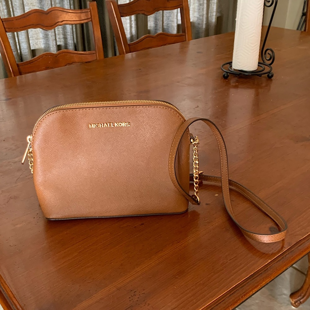 Brown Michael Kors Crossbody!